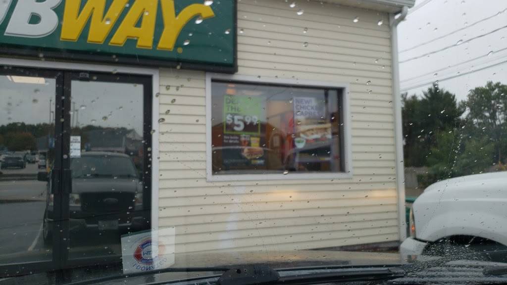 Subway | restaurant | 290 US Rt 1 Box 83 A, Kittery, ME 03904, USA | 2074398511 OR +1 207-439-8511