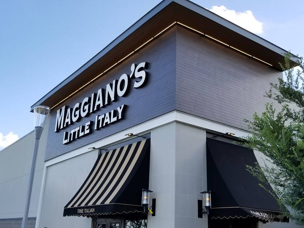 Maggianos Little Italy | restaurant | 700 Baybrook Mall, Friendswood, TX 77546, USA | 2812829729 OR +1 281-282-9729