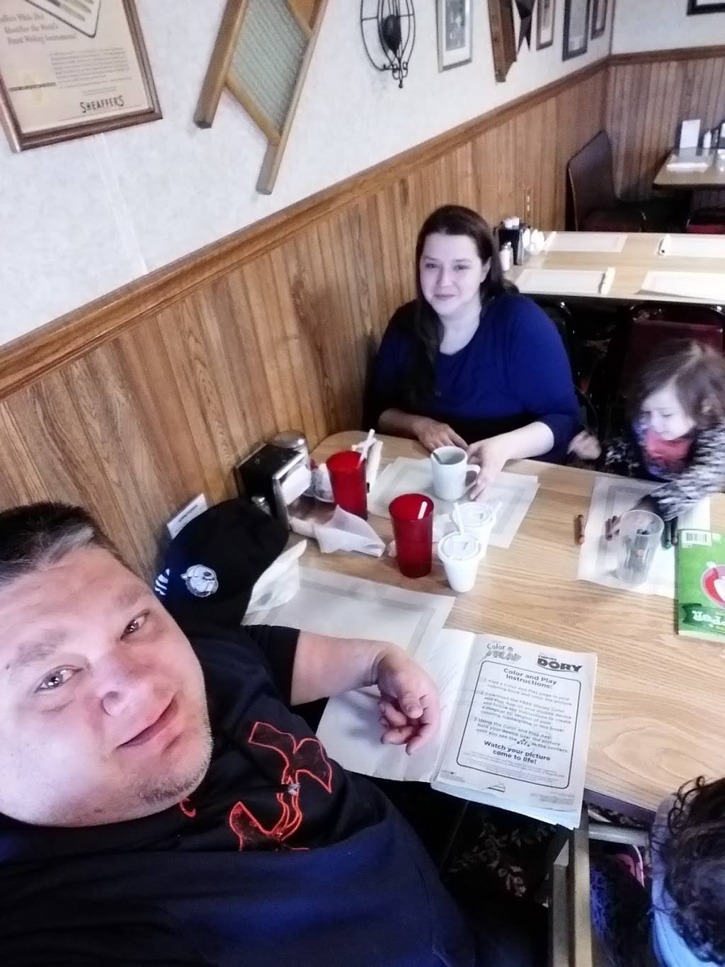 Cottage Cafe | restaurant | 5833 Avenue O, Fort Madison, IA 52627, USA | 3193725043 OR +1 319-372-5043