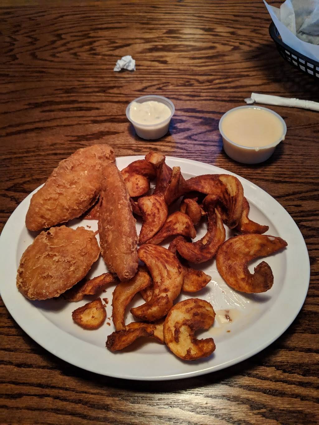 Bs Restaurant & Sports Pub | restaurant | 2742 N Lake Dr, Columbia, SC 29212, USA | 8037815656 OR +1 803-781-5656