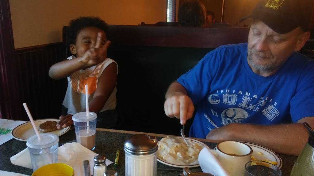 Richards Restaurant | restaurant | 820 S Walnut St, Hartford City, IN 47348, USA | 7653485126 OR +1 765-348-5126