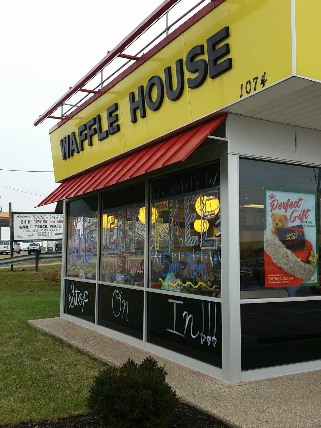 Waffle House | meal takeaway | 1074 E Eads Pkwy, Greendale, IN 47025, USA | 8125370978 OR +1 812-537-0978