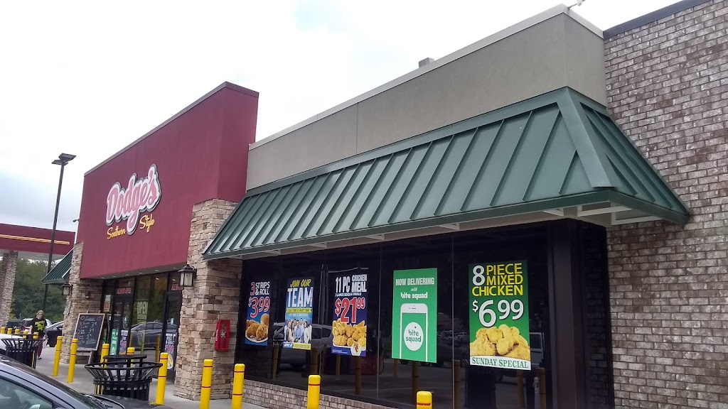 Dodges | restaurant | 640 E Grand Ave, Hot Springs, AR 71901, USA | 5012930154 OR +1 501-293-0154