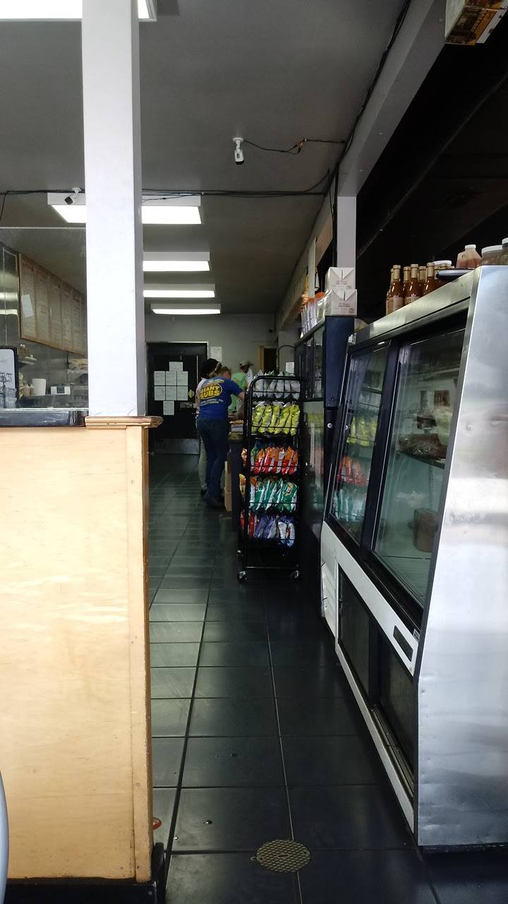 Larrys Giant Subs | restaurant | 700 S Palm Ave, Palatka, FL 32177, USA | 3865302001 OR +1 386-530-2001