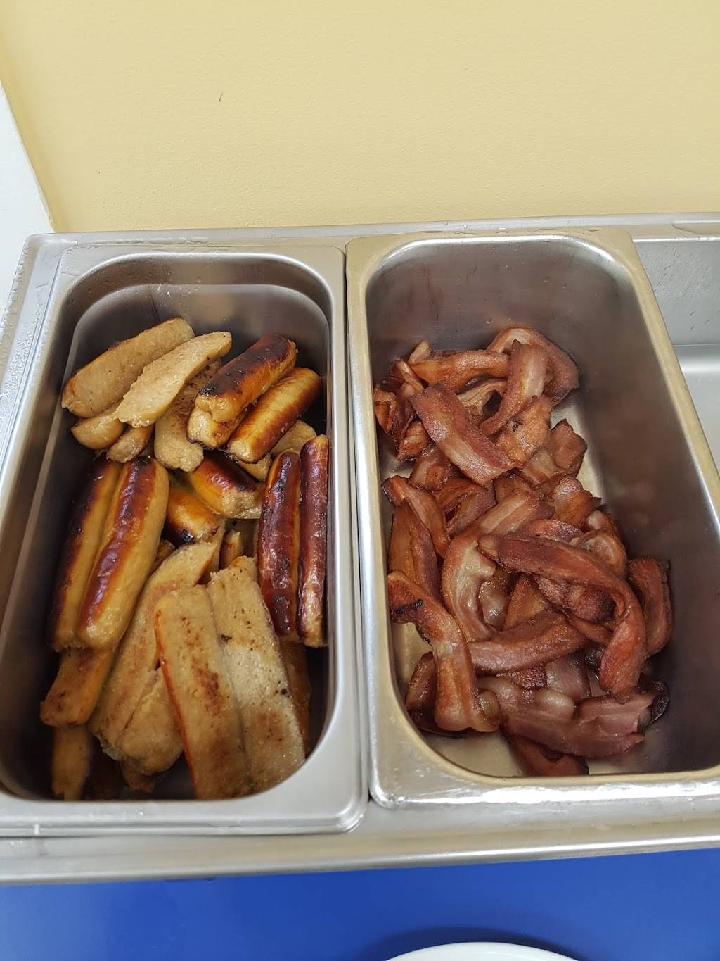 Cramahe Restaurant | restaurant | 28 King St E, Colborne, ON K0K 1S0, Canada | 9053552255 OR +1 905-355-2255