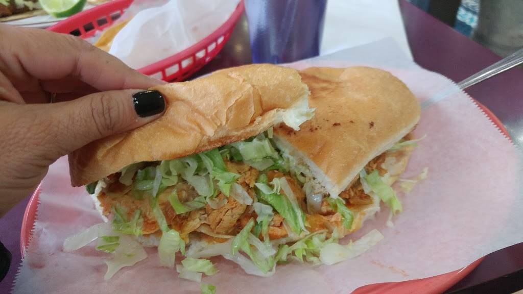 Mi Linda Hacienda | restaurant | 4406 W Armitage Ave, Chicago, IL 60639, USA | 7737722372 OR +1 773-772-2372