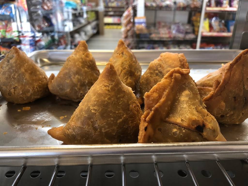 Pioneer Market | restaurant | 23519 Robertson Blvd, Chowchilla, CA 93610, USA | 5596654466 OR +1 559-665-4466