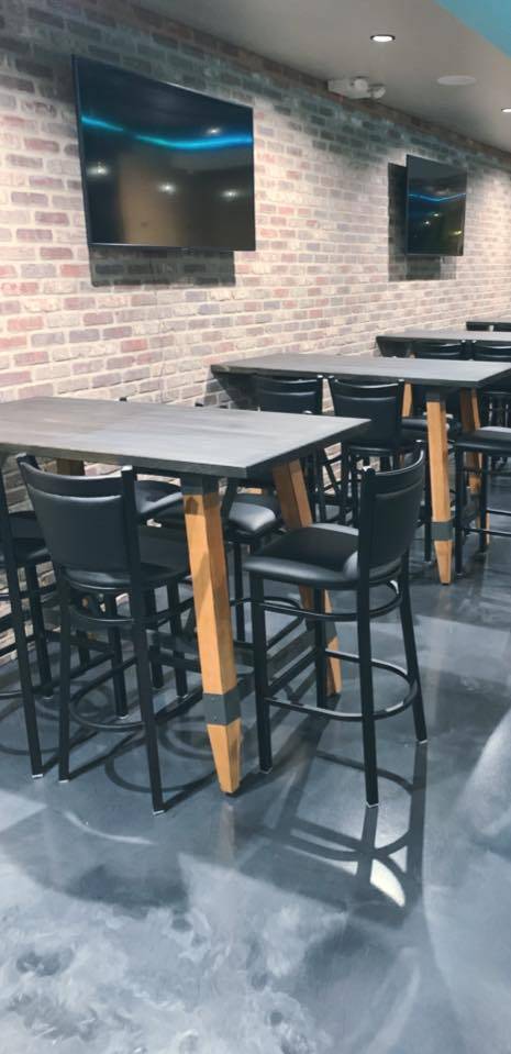 Deuces Sports Bar & Grill | restaurant | 11525 S Pulaski Rd, Alsip, IL 60803, USA | 7089269178 OR +1 708-926-9178