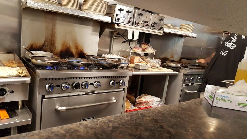 Elm Centre Cafe | restaurant | 39 Elm St #19, Southbridge, MA 01550, USA | 5087647288 OR +1 508-764-7288