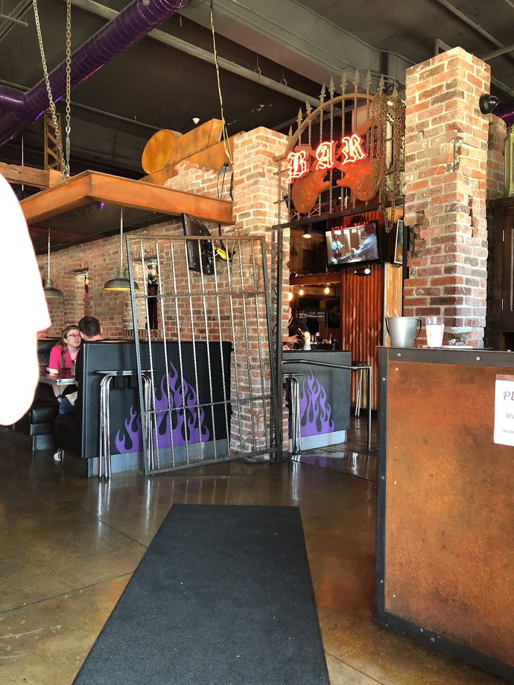 The Rock Wood Fired Pizza | restaurant | 7399 W Alaska Dr, Lakewood, CO 80226, USA | 3034543282 OR +1 303-454-3282