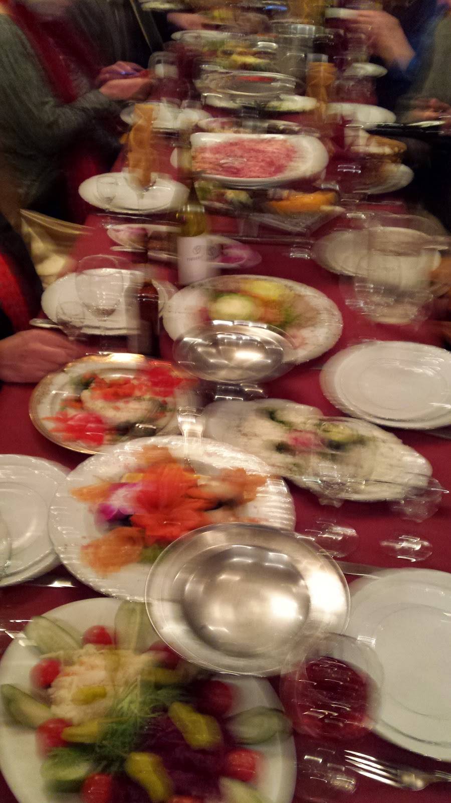 Golden Gates | night club | 11058 Rennard St, Philadelphia, PA 19116, USA | 2156779337 OR +1 215-677-9337