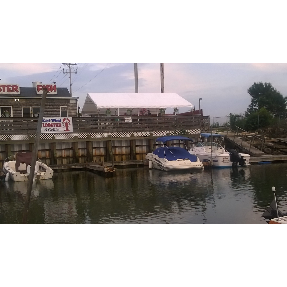 Buzzards Bay Marina | restaurant | 2 Main St, Buzzards Bay, MA 02532, USA | 5087591880 OR +1 508-759-1880