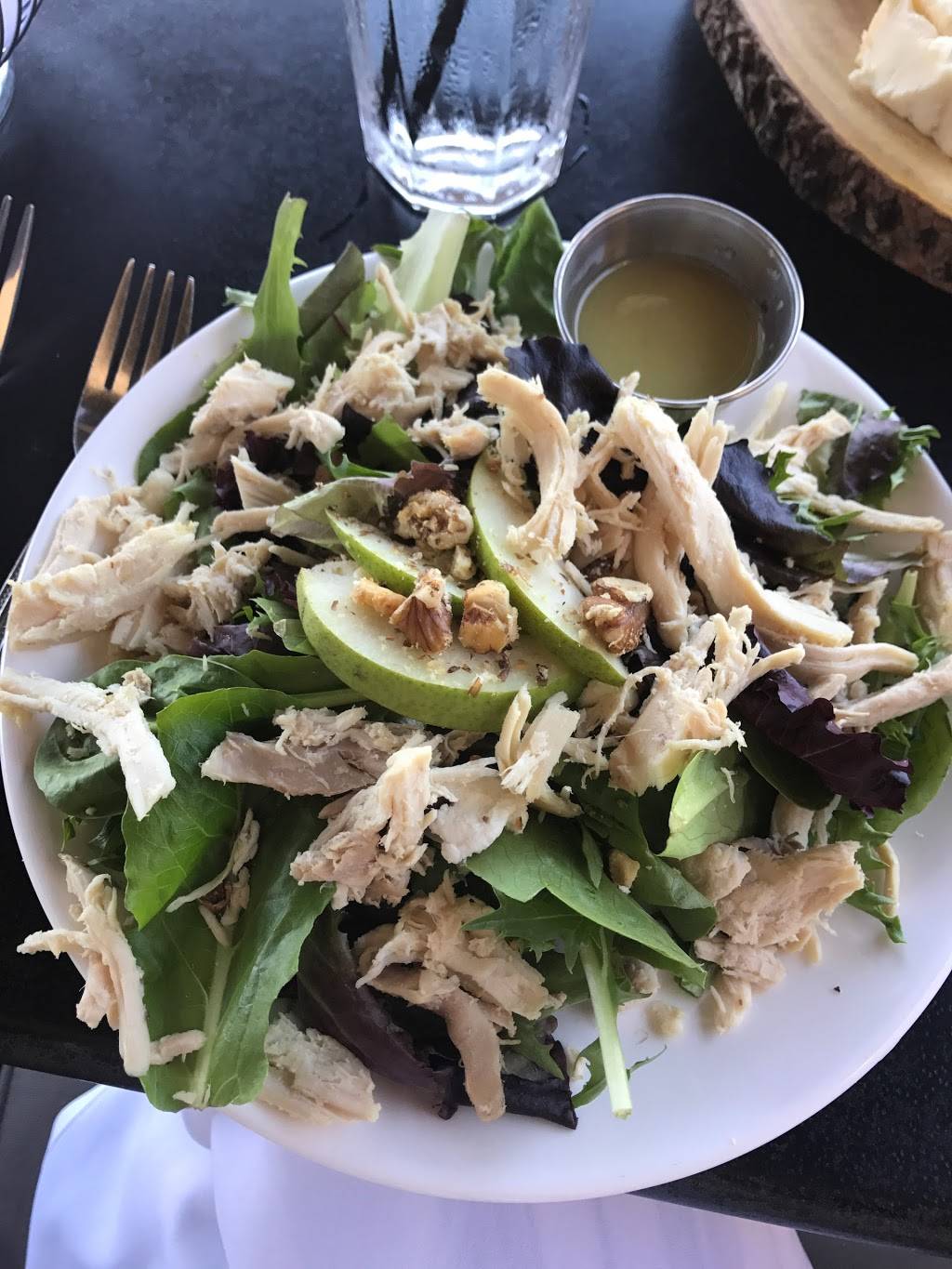 olVine Fresh Grill | restaurant | 3523 S Peoria Ave, Tulsa, OK 74105, USA | 9187479463 OR +1 918-747-9463