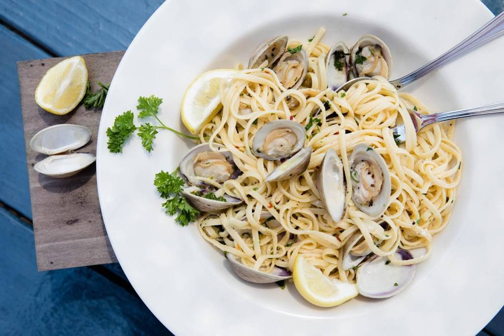 Crusty Crab | restaurant | 1146 Nagoya Way, San Pedro, CA 90731, USA | 3105199058 OR +1 310-519-9058