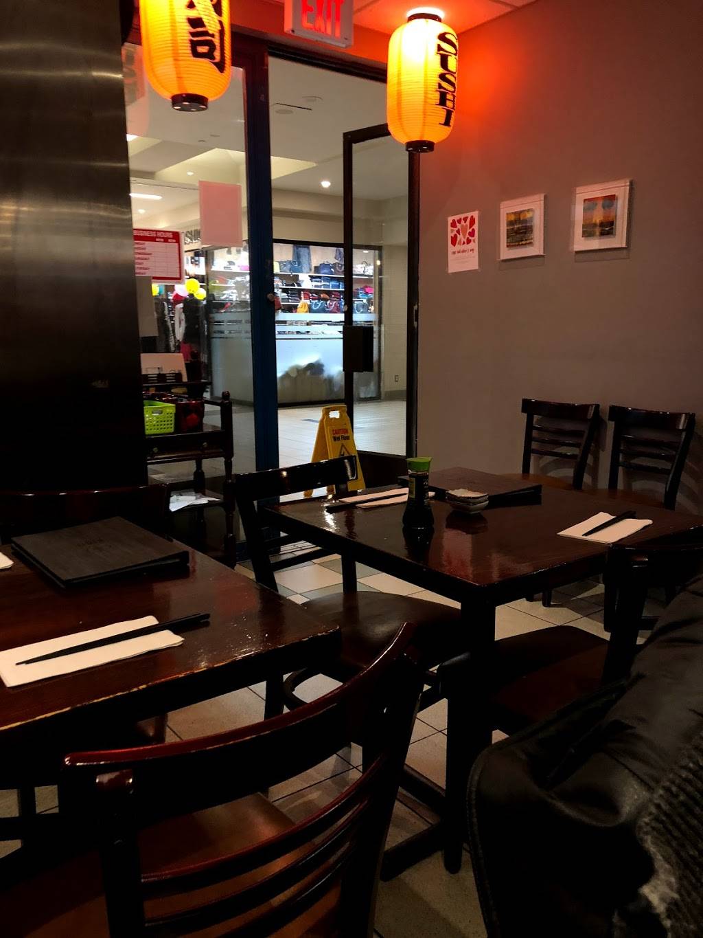 Kibo Sushi | restaurant | 345 Bloor St E, Toronto, ON M4W 3J6, Canada | 4169296870 OR +1 416-929-6870