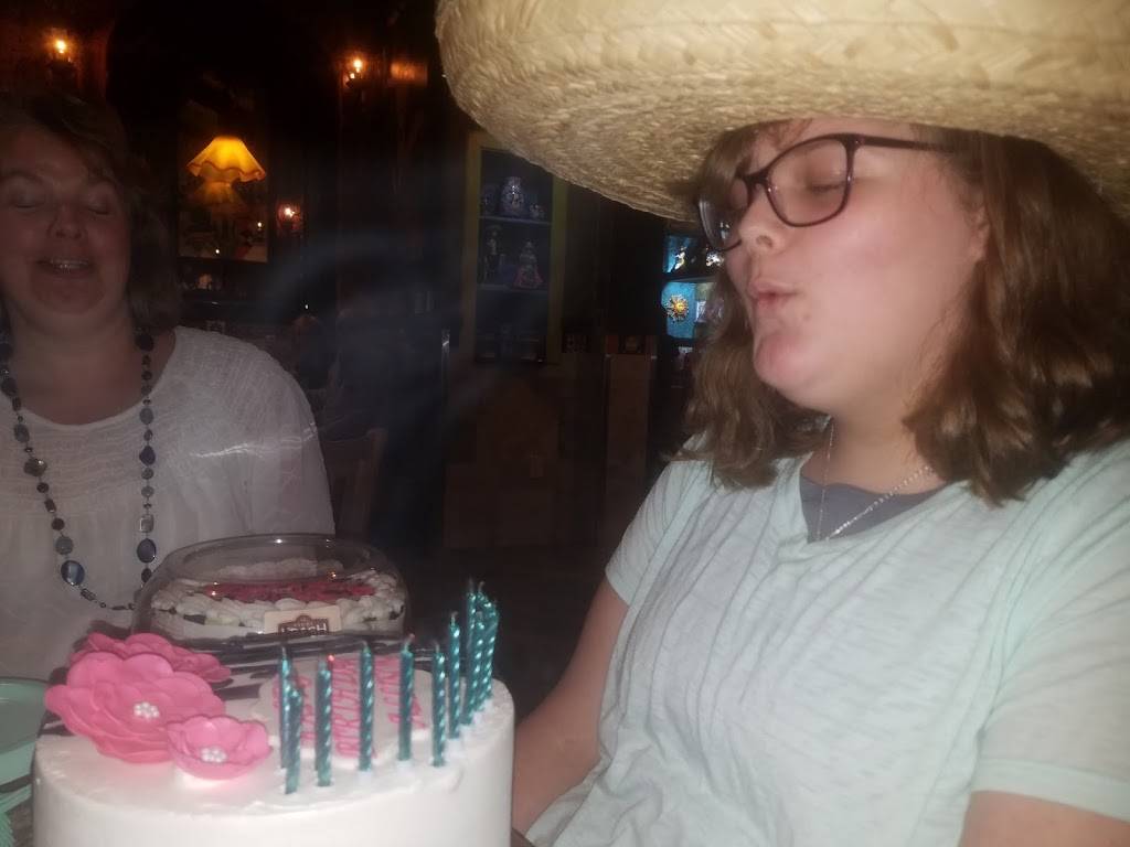 Los Portales | restaurant | 1461 Union University Dr, Jackson, TN 38305, USA | 7316619041 OR +1 731-661-9041