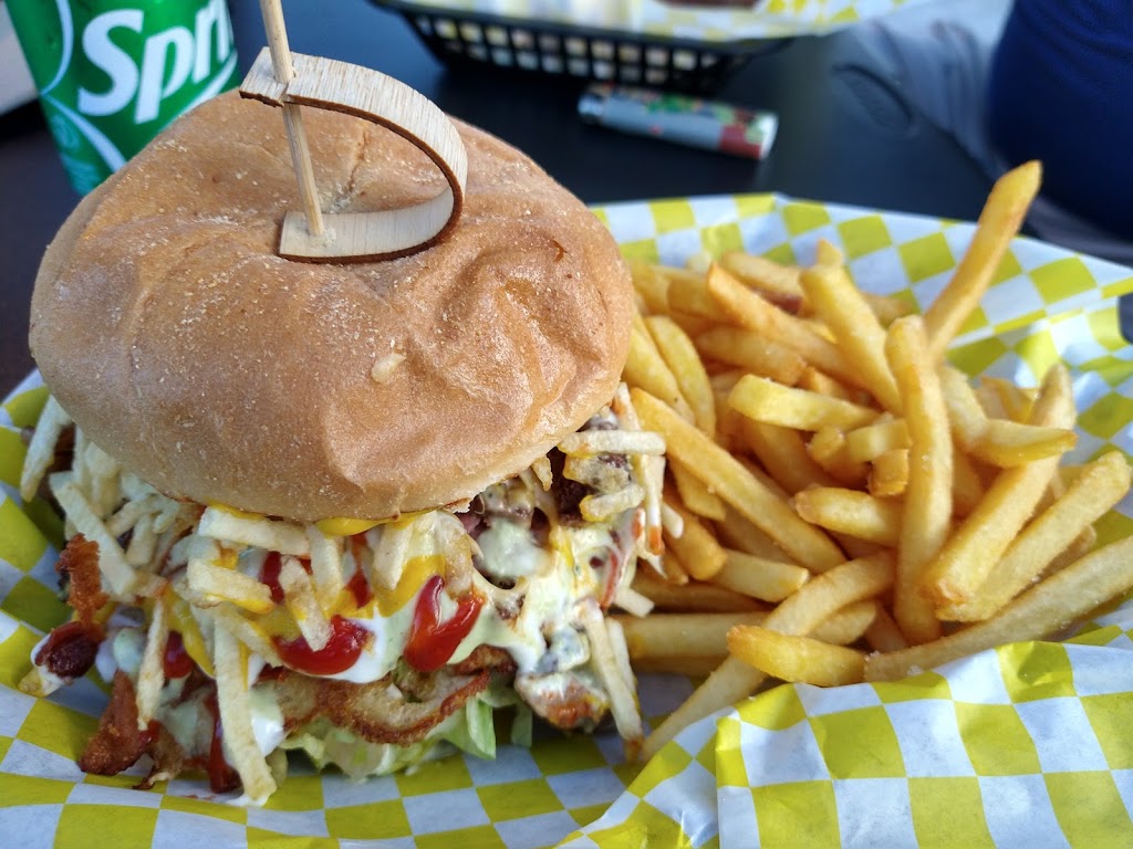 La Santa Burger & Grill | restaurant | 11650 Biscayne Blvd, Miami, FL 33181, USA | 3057253481 OR +1 305-725-3481