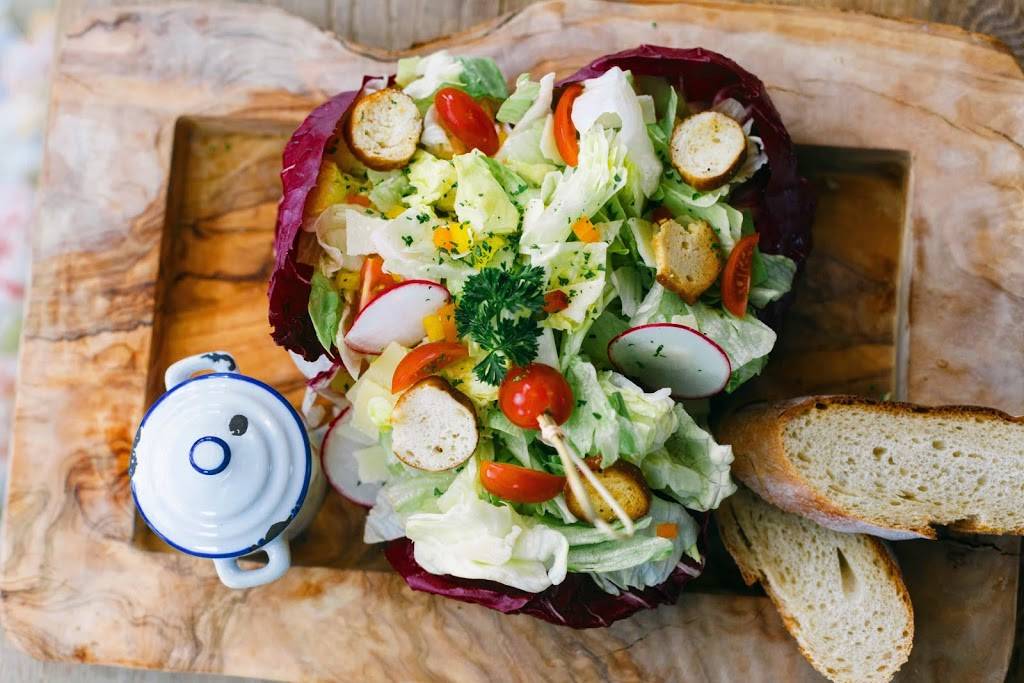 Alpenrose Vail | restaurant | 100 E Meadow Dr STE 25, Vail, CO 81657, USA | 9704768899 OR +1 970-476-8899