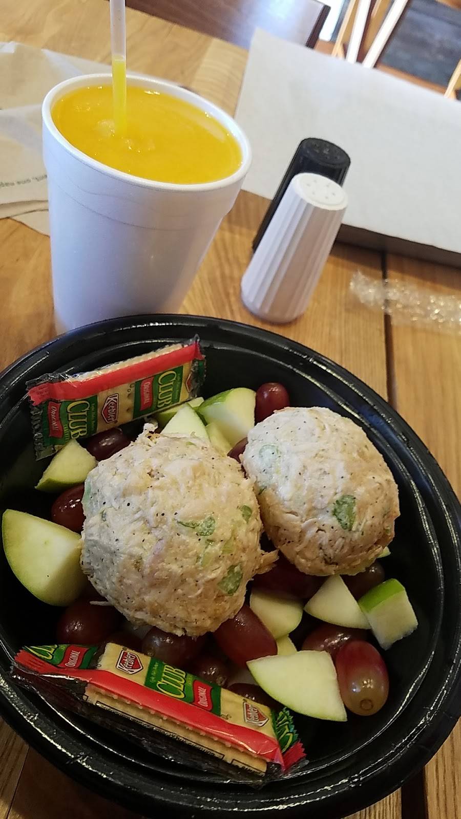 Miss Dots | restaurant | 49 Church St, Mountain Brook, AL 35213, USA | 2057392232 OR +1 205-739-2232