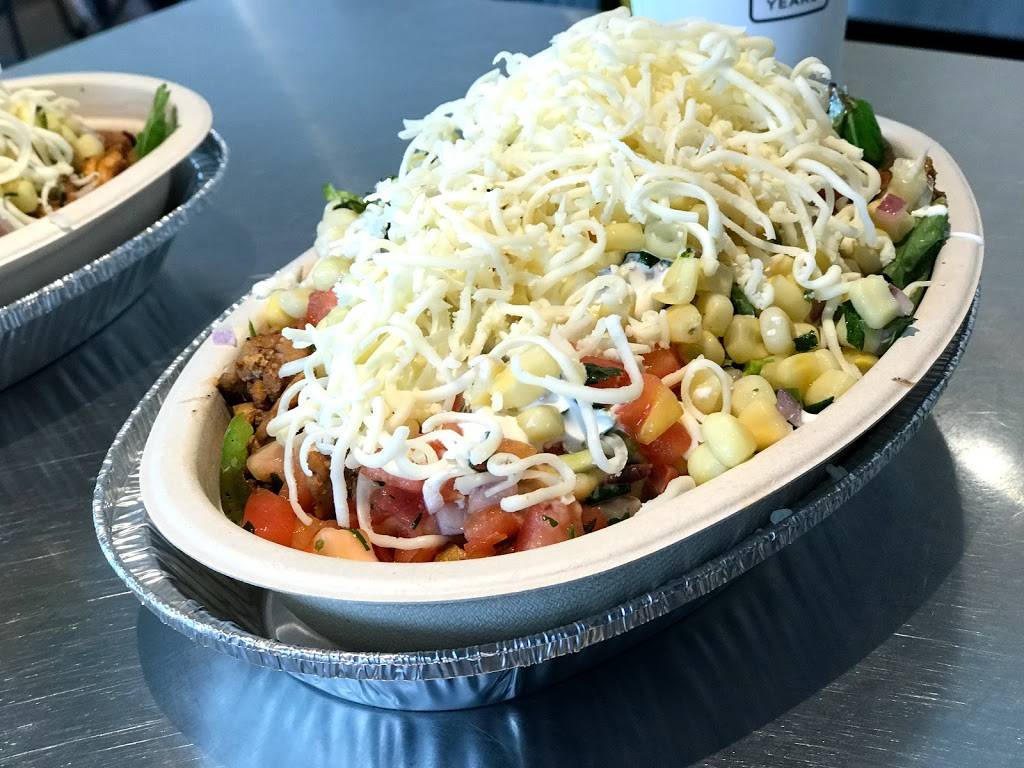 Chipotle Mexican Grill | restaurant | 910 Town Ctr, Elk Grove Village, IL 60007, USA | 8474341030 OR +1 847-434-1030