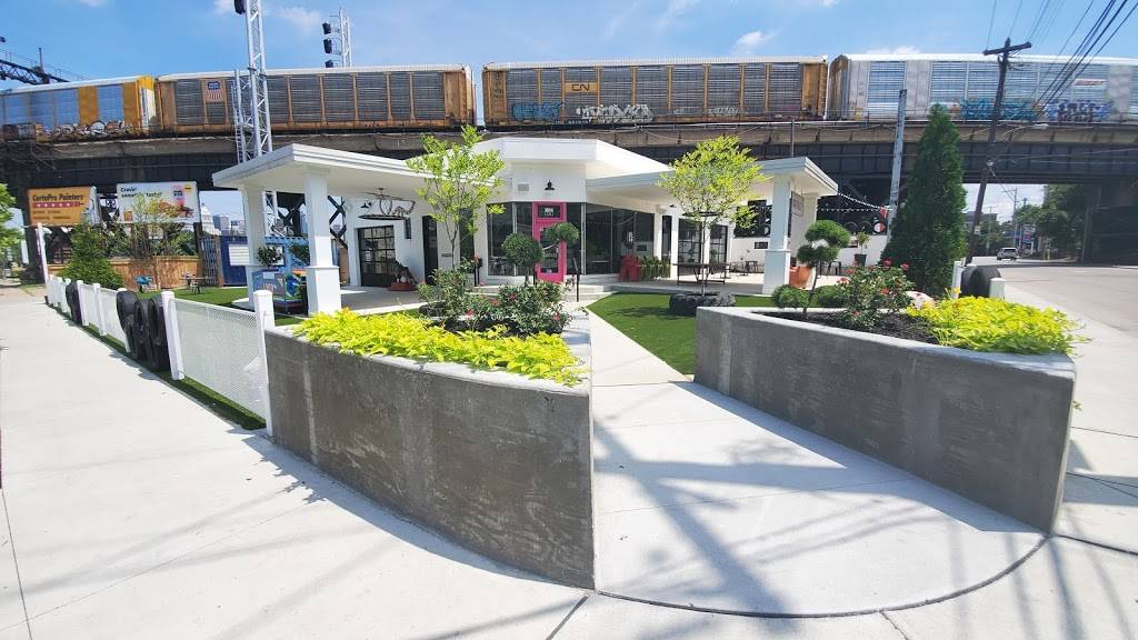 The Standard Covington | restaurant | 434 Main St, Covington, KY 41011, USA | 8593600731 OR +1 859-360-0731