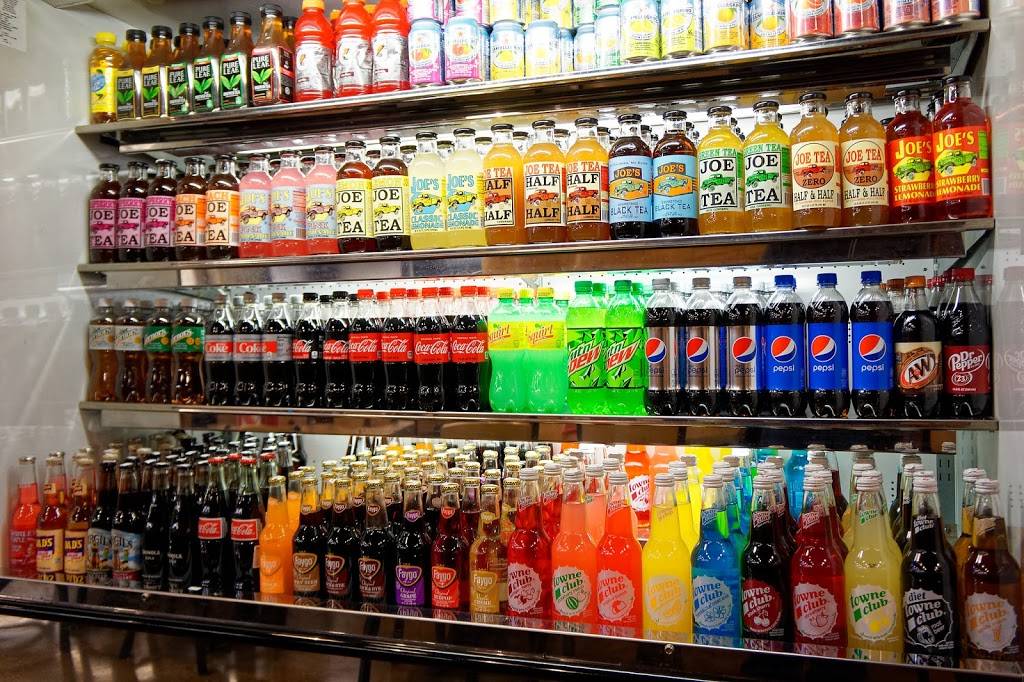 Licavolis Market | meal takeaway | 20915 Mack Ave, Grosse Pointe Woods, MI 48236, USA | 3136424404 OR +1 313-642-4404