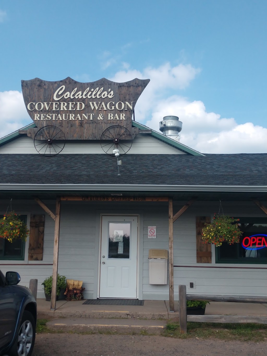 Colalillos Covered Wagon | restaurant | 9049 E County Rd B, Hawthorne, WI 54842, USA | 7153742260 OR +1 715-374-2260