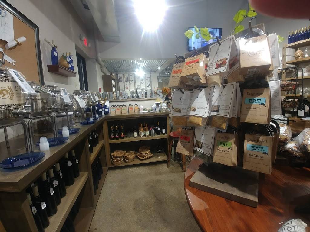 The Royal Wren | restaurant | 11 S 3rd St, Geneva, IL 60134, USA | 3312480344 OR +1 331-248-0344