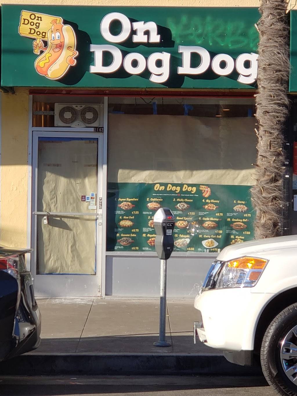On Dog Dog | restaurant | 2142 Irving St, San Francisco, CA 94122, USA | 4159387531 OR +1 415-938-7531