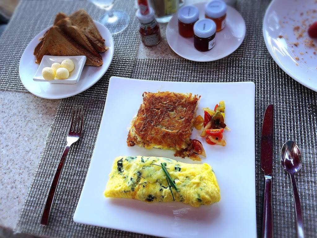 Surf Lanai | restaurant | 2259 Kalakaua Ave, Honolulu, HI 96815, USA | 8089214600 OR +1 808-921-4600