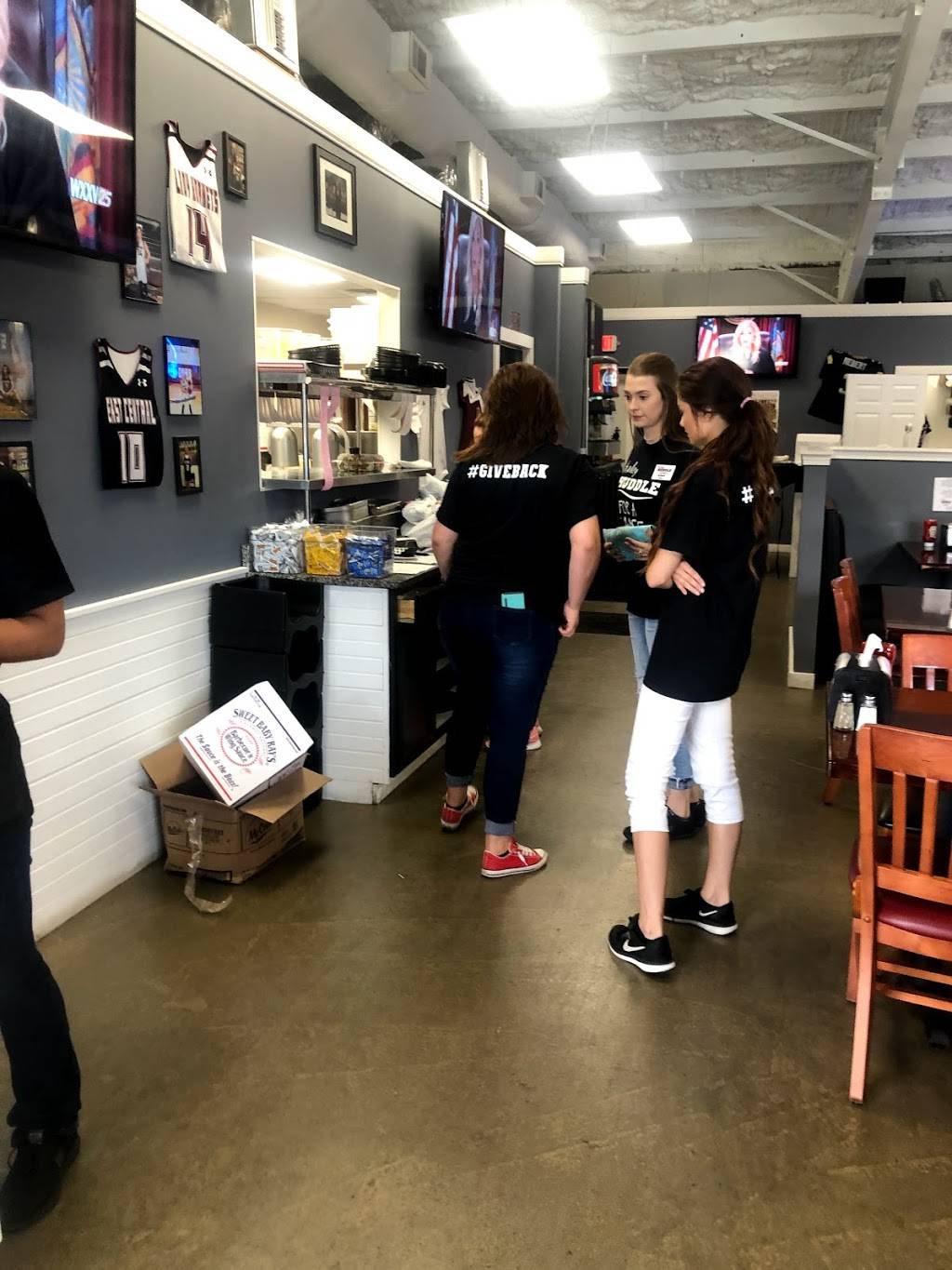 Hurley Huddle Sports Grill | restaurant | 6900 MS-614 Suite F, Moss Point, MS 39562, USA | 2285888229 OR +1 228-588-8229