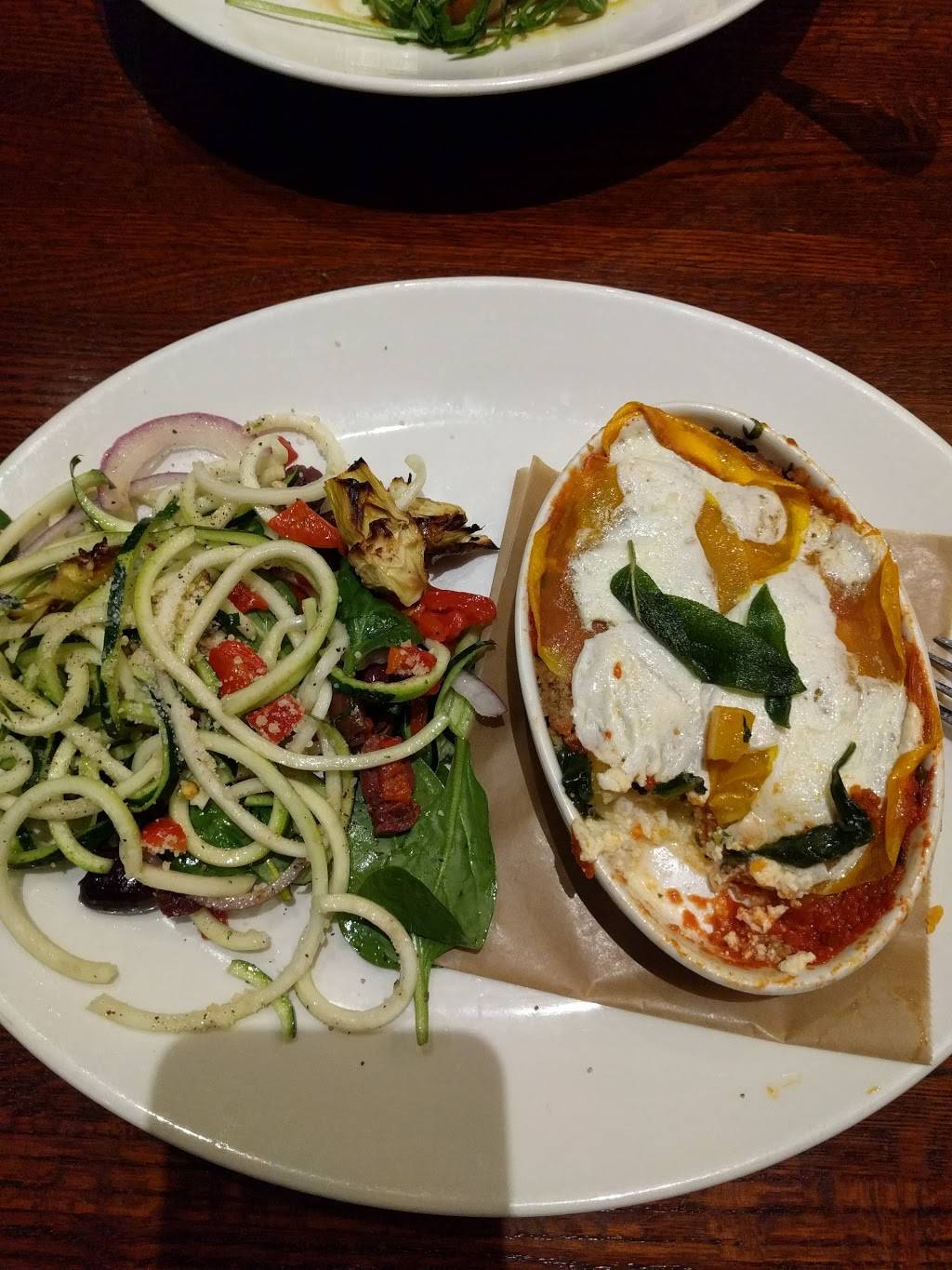 Houlihans | restaurant | Prestonwood Houlihan’s, 5225 Belt Line Rd #220, Dallas, TX 75254, USA | 9723860689 OR +1 972-386-0689