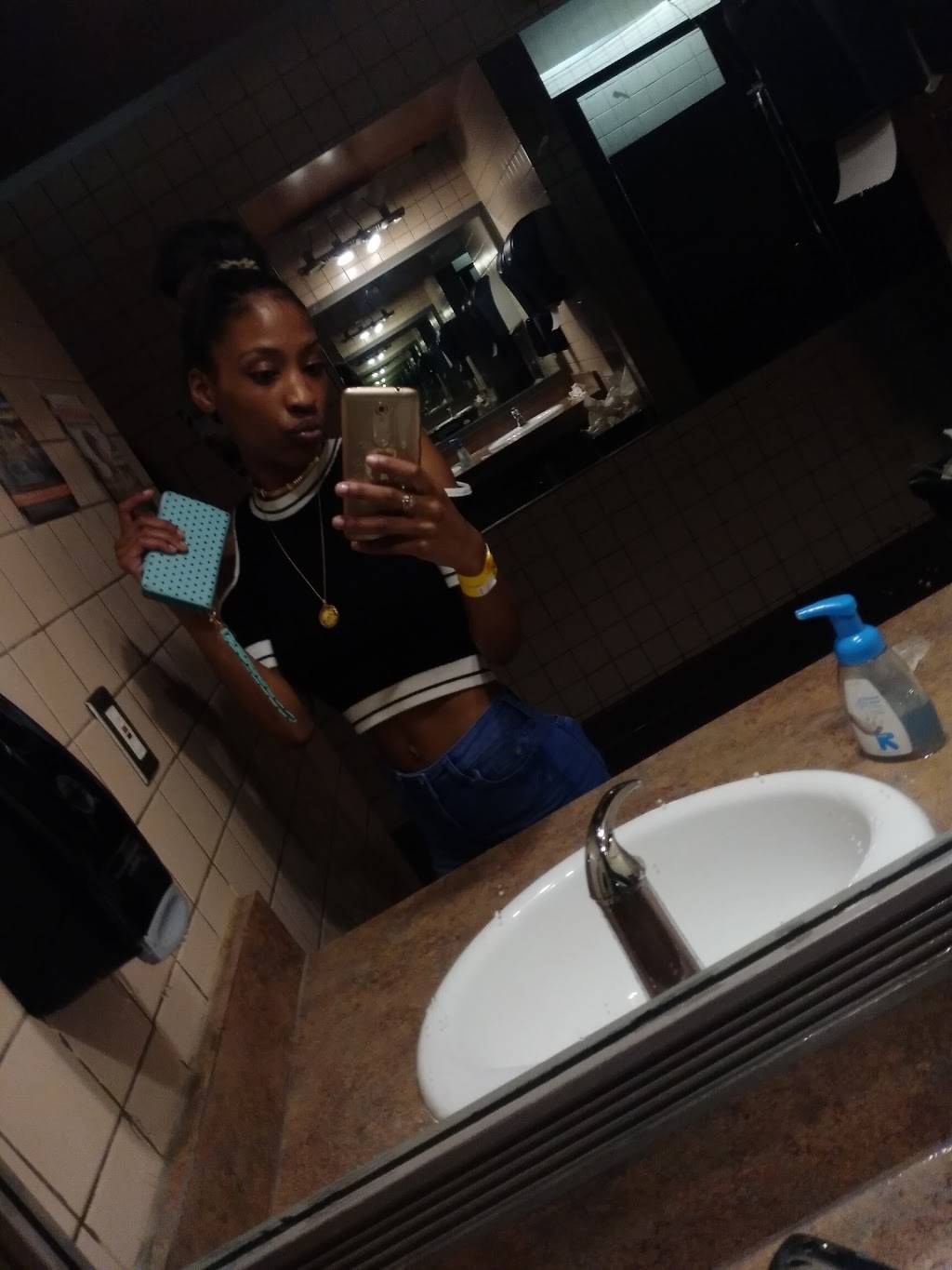 LED Ultra Lounge & Grill | night club | 901 W 6th Ave, Anchorage, AK 99501, USA | 9076778797 OR +1 907-677-8797