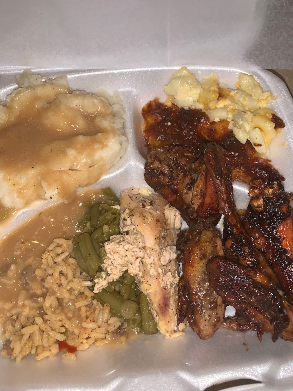 Kiyas kitchen | restaurant | 3927 Main St, East Chicago, IN 46312, USA | 2193540016 OR +1 219-354-0016