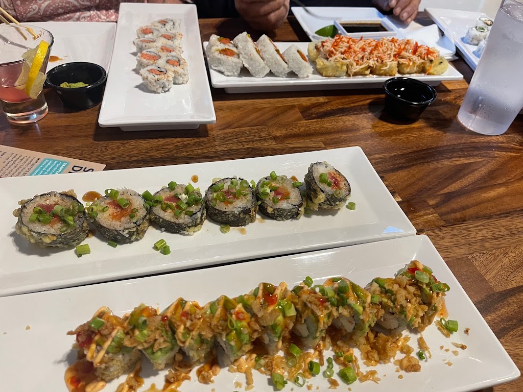 Trappers Sushi Co. - Dove Creek | restaurant | 415 TX-1604 Loop STE #112, San Antonio, TX 78253, USA | 2109345568 OR +1 210-934-5568