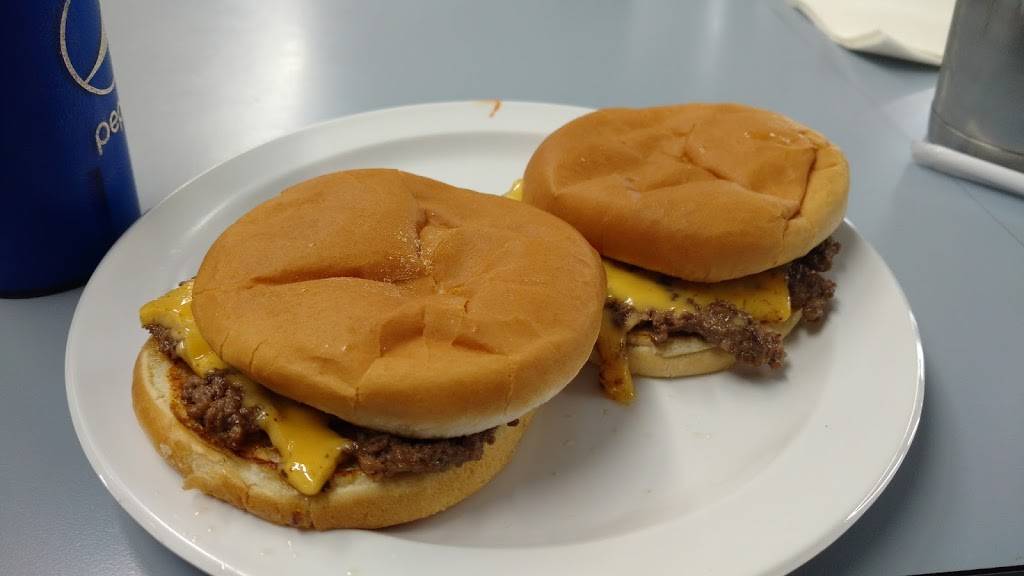 Charlies Hamburgers | restaurant | 237 East MacDade Boulevard, Folsom, PA 19033, USA | 6104614228 OR +1 610-461-4228