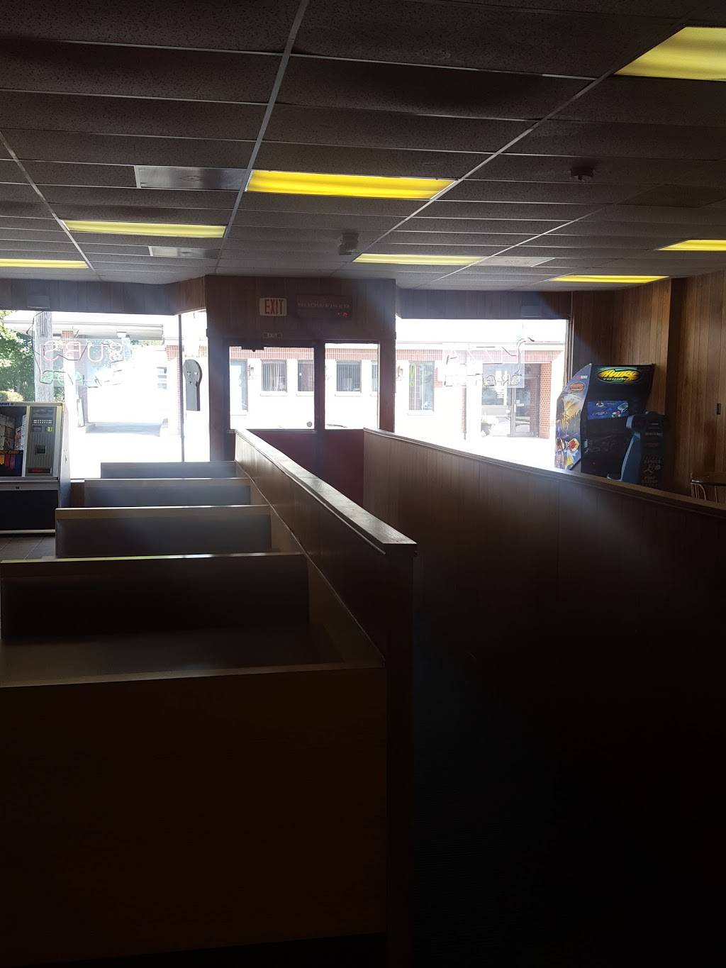 C & S Pizza Of Winchendon | restaurant | 188 Central St, Winchendon, MA 01475, USA | 9782972202 OR +1 978-297-2202