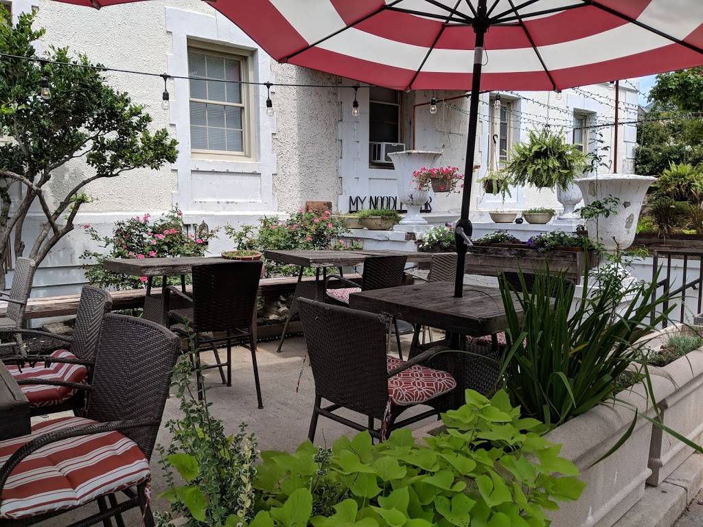 My Noodle & Bar | restaurant | 1600 Monument Ave, Richmond, VA 23220, USA | 8043081613 OR +1 804-308-1613