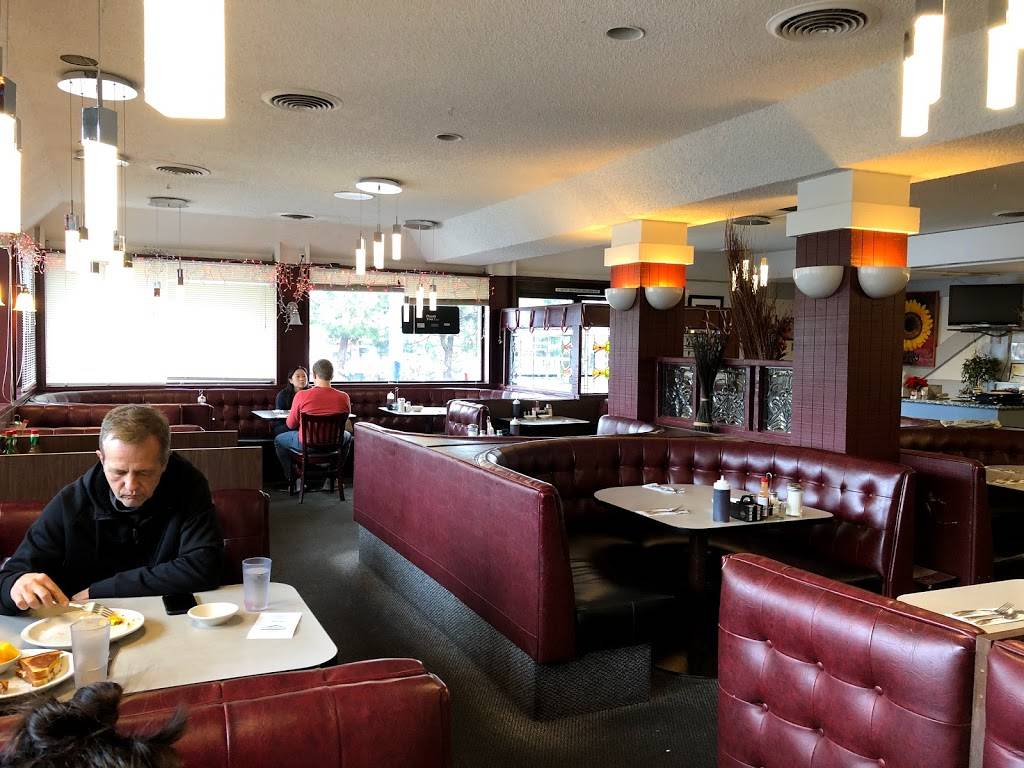 The Omelette House | restaurant | 66 El Camino Real, San Carlos, CA 94070, USA | 6505934773 OR +1 650-593-4773