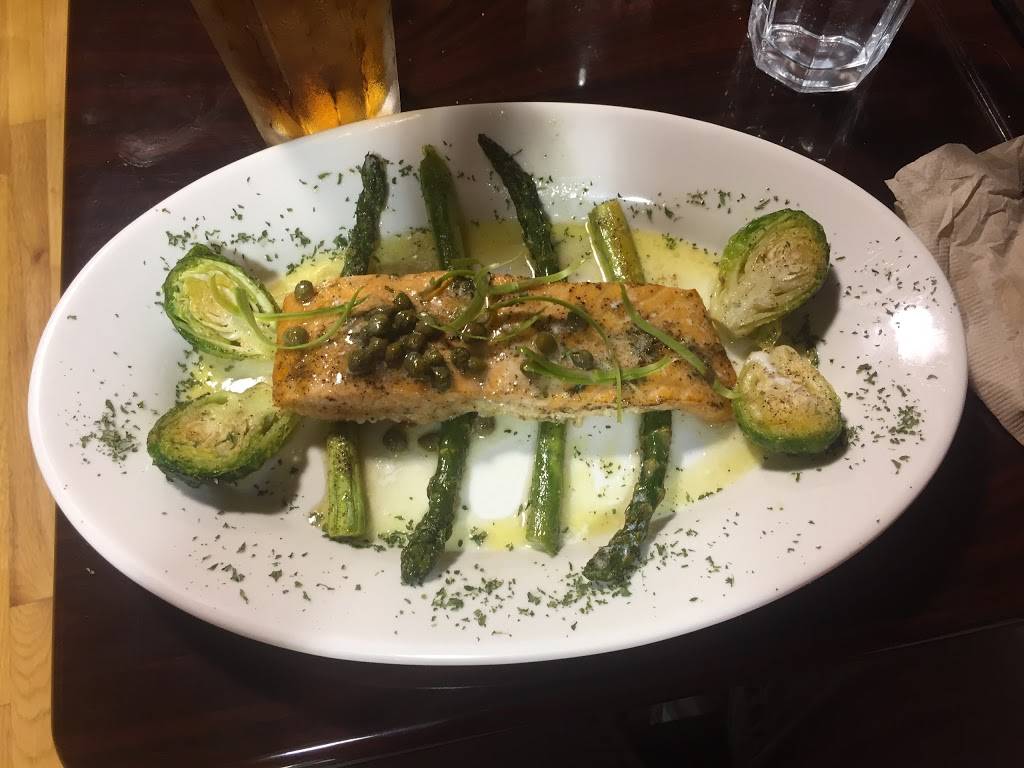 Chefs Table | restaurant | 815 Main St, Winfield, KS 67156, USA | 2134004559 OR +1 213-400-4559