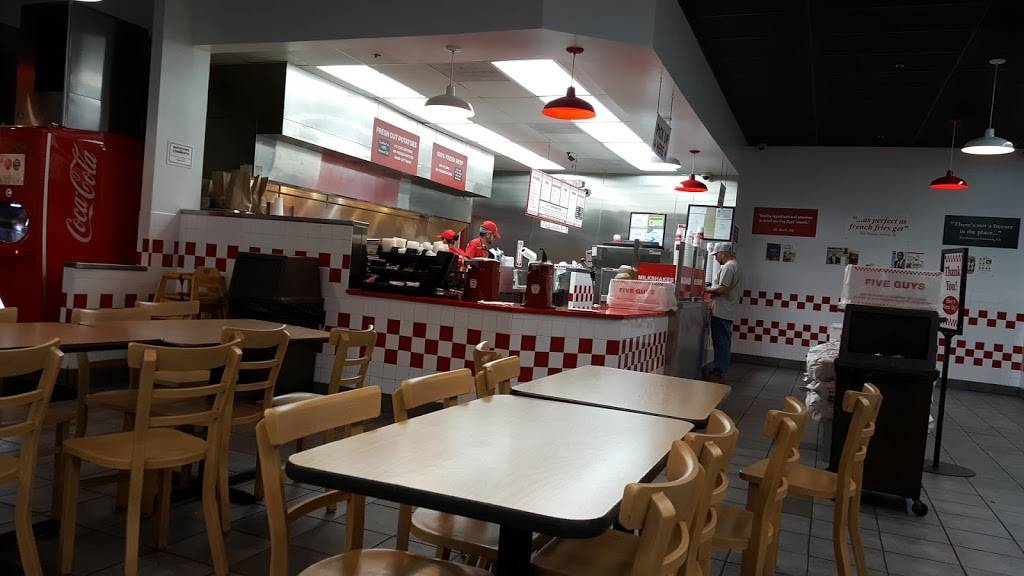Five Guys | meal takeaway | 7730 Old Branch Ave, Clinton, MD 20735, USA | 3018565331 OR +1 301-856-5331