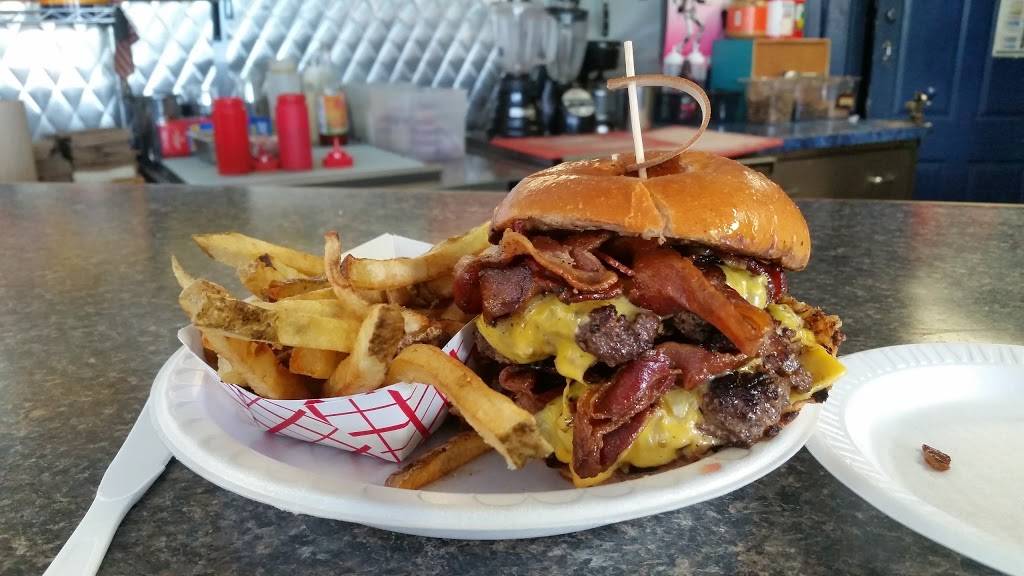 Steves Burgers | restaurant | 506 US-46, Garfield, NJ 07026, USA | 9737721770 OR +1 973-772-1770