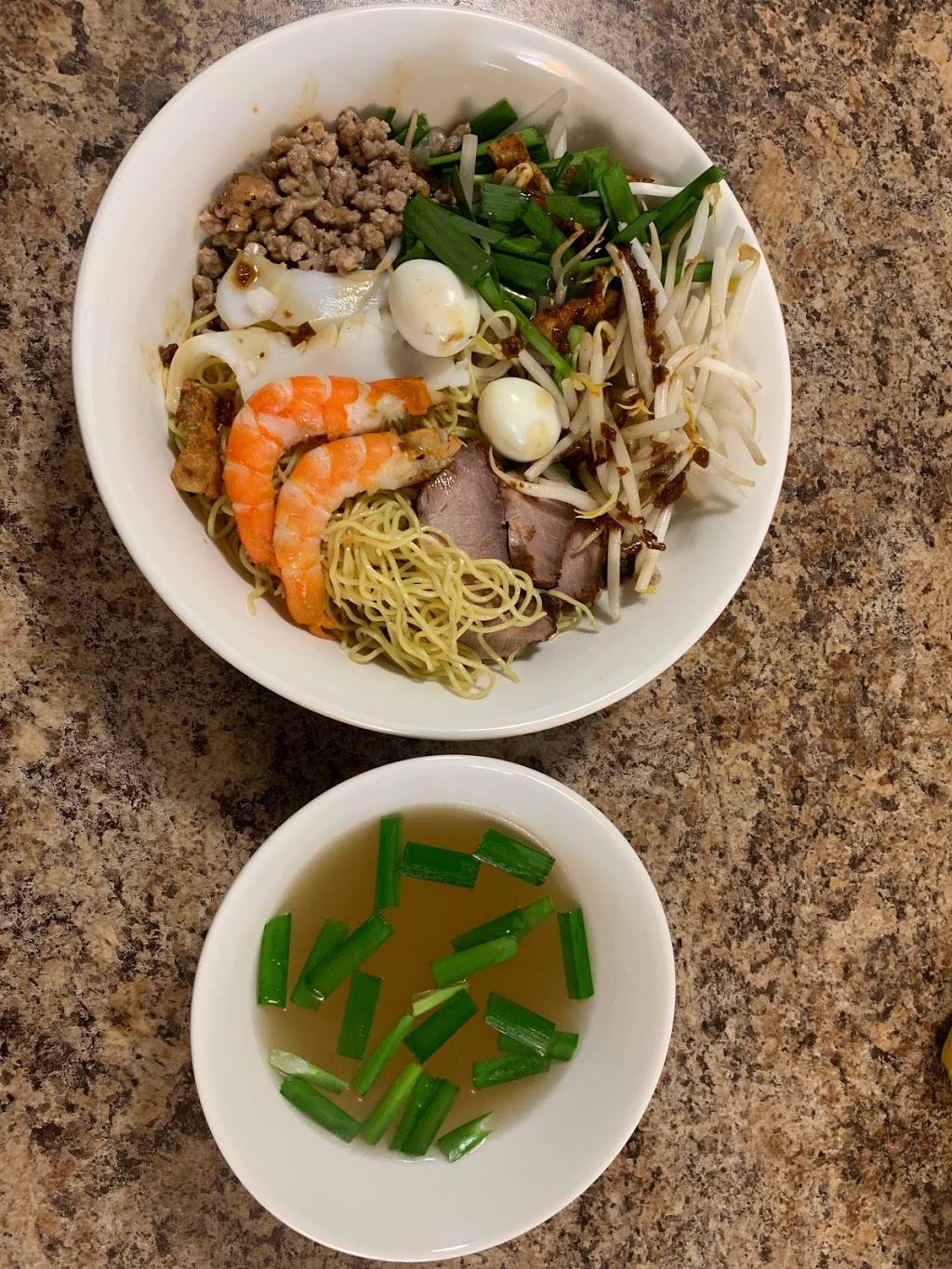 Pho Delicious | restaurant | 2780 Hwy 7 Unit 105, Concord, ON L4K 3R9, Canada | 9056698868 OR +1 905-669-8868