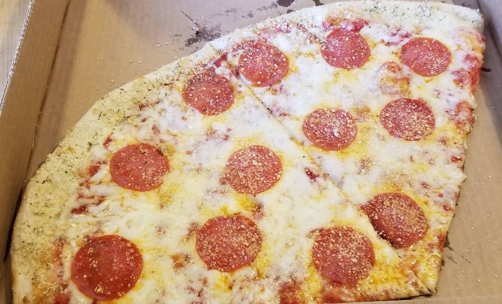 Slices Pizzeria Griffin | restaurant | 136 W Solomon St, Griffin, GA 30223, USA | 7702270022 OR +1 770-227-0022