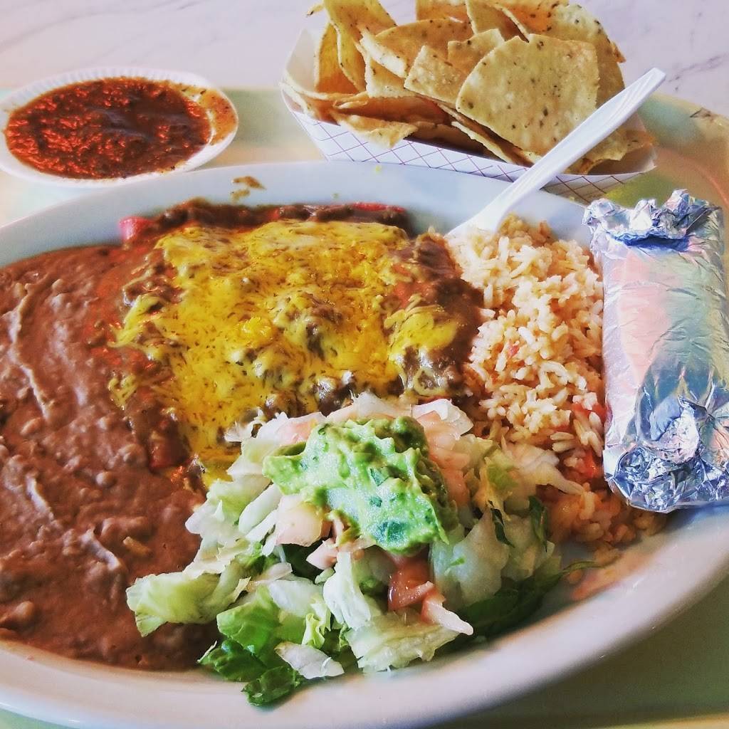 Chachos | restaurant | 7870 Callaghan Road at, I-10, San Antonio, TX 78229, USA | 2103662023 OR +1 210-366-2023