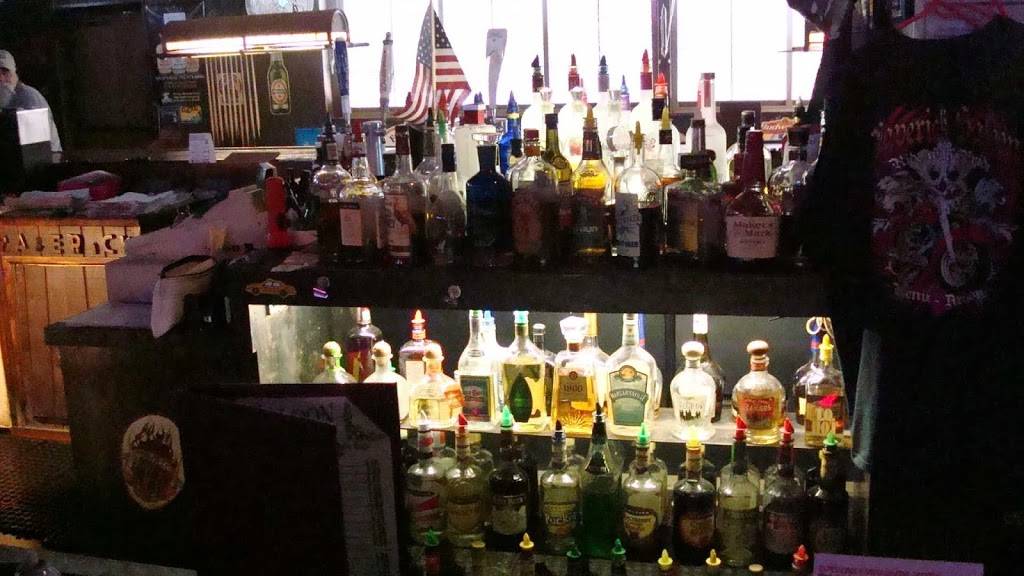 Maverick Saloon | restaurant | 9605 N 19th Ave, Phoenix, AZ 85021, USA | 6029435680 OR +1 602-943-5680