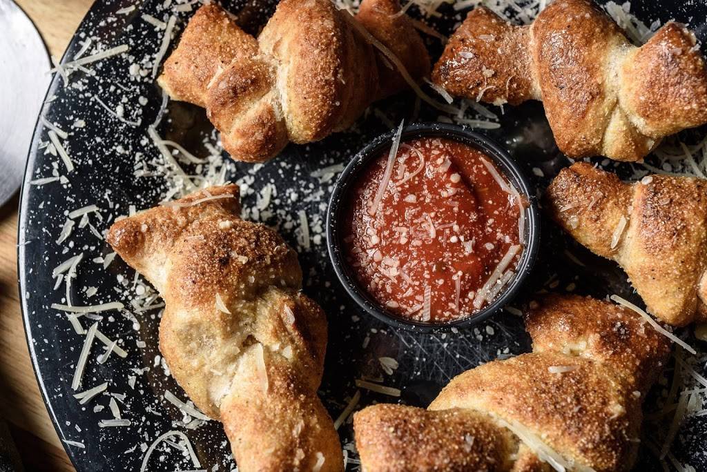 Schlittz & Giggles | restaurant | 2355 Ferndale Ave, Baton Rouge, LA 70808, USA | 2253610776 OR +1 225-361-0776