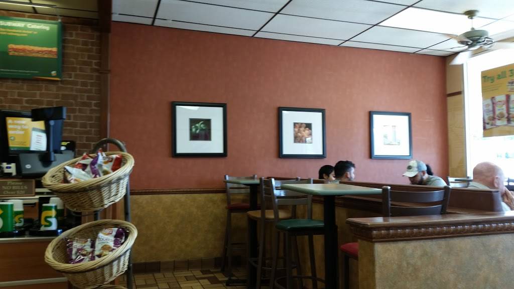 Subway Restaurants | restaurant | 440 Albemarle Rd, Troy, NC 27371, USA | 9105762387 OR +1 910-576-2387