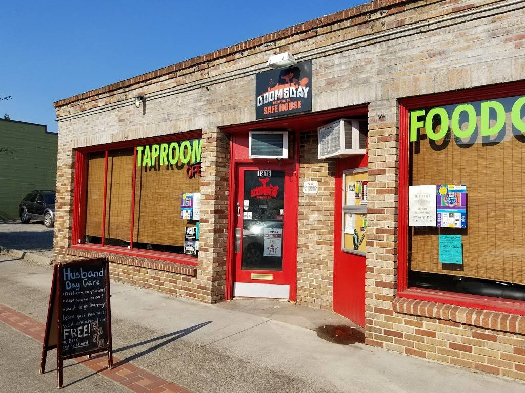 Doomsday Brewing Safe House | restaurant | 1919 Main St, Vancouver, WA 98660, USA | 3605037649 OR +1 360-503-7649
