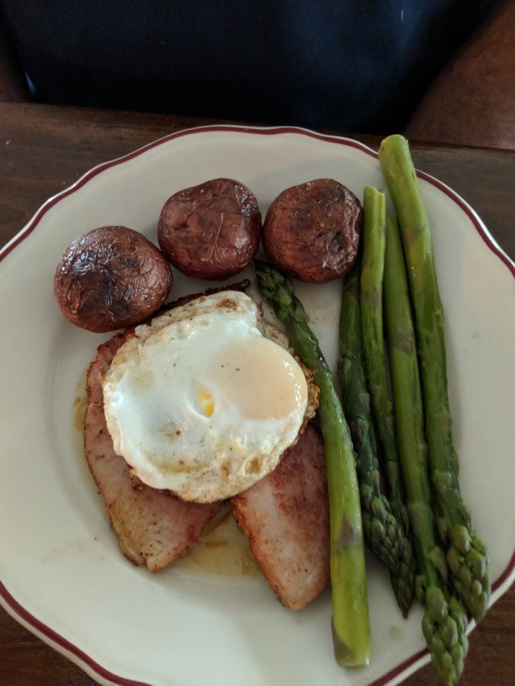 Eagle Tavern | restaurant | Heinz House, 1869 Main St, Dearborn, MI 48124, USA | 3139826001 OR +1 313-982-6001